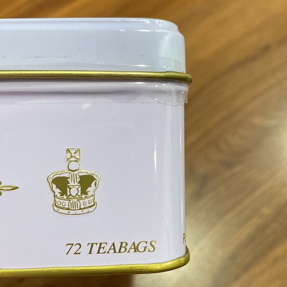 Queen Elizabeth II English Tea in commemorative tin.  NW seal - Picture 10 of 10